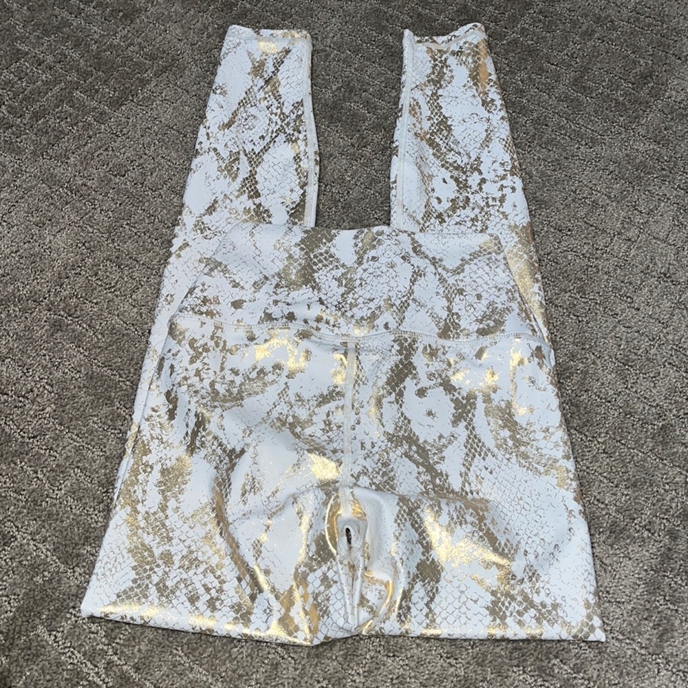 Carbon38 Metallic Snake High Rise Leggings- “Whit… - image 7